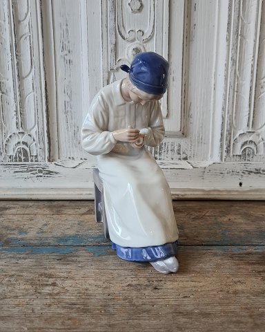 B&G figur - porcelæns maleren No. 1586