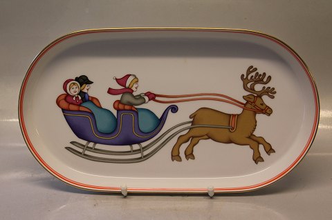 B&G Porcelain B&G 316 Oval dish 18.8 x 33.3 cm  Reindeer and sleigh ride Design Jette Frölich