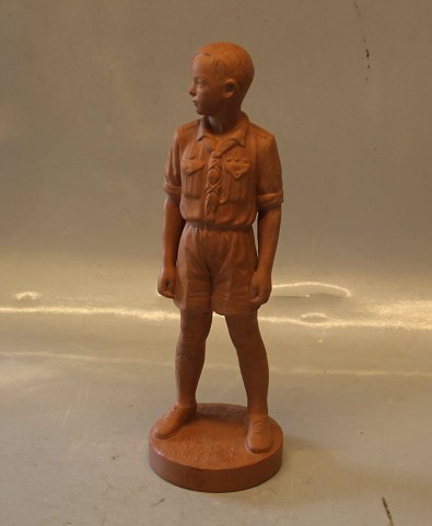 Scout figurine in Terra Cotta Ceramic 27 cm Boy Scout Commemorating 40 Years 1902-1942 Signed H:C:
