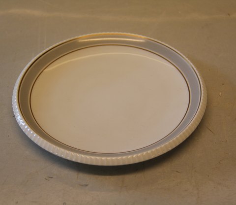 028 a Cake plate 15.5 cm (306) Norma B&G White with grey and gold rim form 674