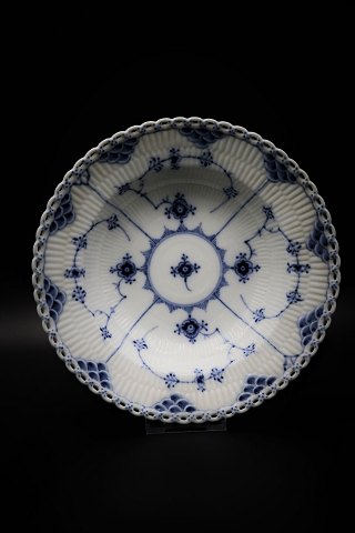 Royal Copenhagen Musselmalet helblonde dyb tallerken. Dia.:23cm.RC# 1/1079.