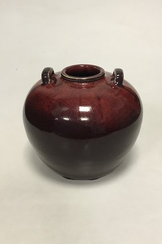 Royal Copenhagen Stentøjsvase af Patrick Nordstrøm i Sang de sang de boeuf tidlig no s-579