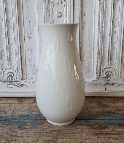 Royal Copenhagen vase, geometrisk mønstre i relief af Thorkild Olsen  No. 4171