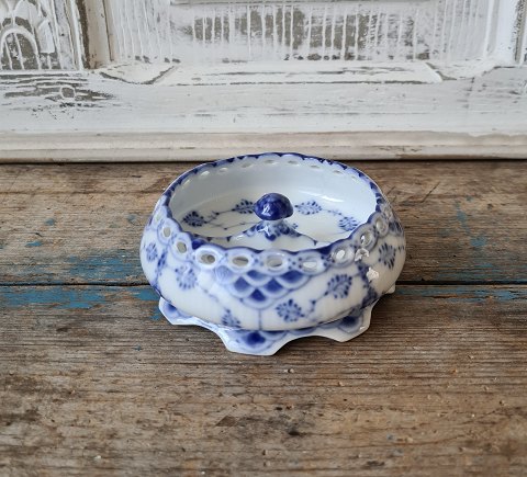 Royal Copenhagen Musselmalet helblonde askeskål No. 1001