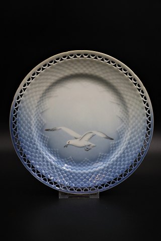 Bing & Grøndahl Mågestel , frokost tallerken med gennembrud kant og guld. Dia.:21,5cm.B&G# 326.5.