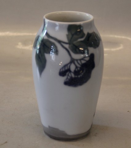 Royal Copenhagen RC 1338-88 A Vase Mill and elderberries 13 cm Pre 1923