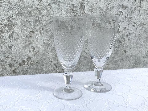 Kosta BodaSapphireCrystalRed wine* 250 DKK