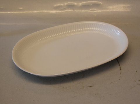 14081 Cake dish, regtangular  20 x 30 cm / 7 9/10" x 11 4/5"  Royal Copenhagen  Georgiana