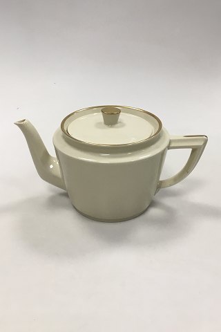 Royal Copenhagen Glat Cremefarvet stel med guldkant  Tekande No 9534