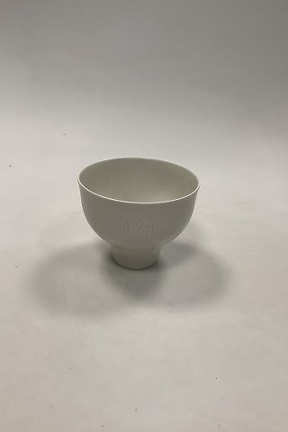 Royal Copenhagen Blanc de Chine Vase af Gerd Bøgelund No 4478