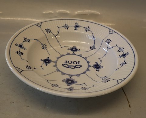 2008 Stor dyb tallerken 24 cm Hotel m logo Bing & Grøndahl  Riflet Blåmålet  Hotelporcelæn
