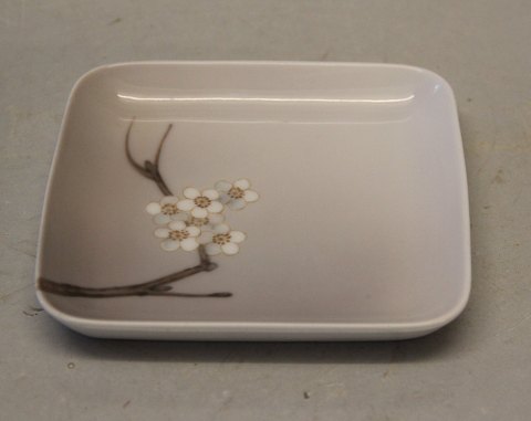 B&G 455-13 Art Nouveau Tray with fruit flower ca 12.5 cm B&G Porcelain