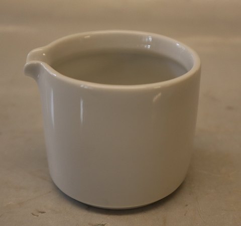 6270 Flødekande 6 x 6.7 cm 6210? Hvidpot Kongelig Dansk porcelæn  Design Grethe Meyer