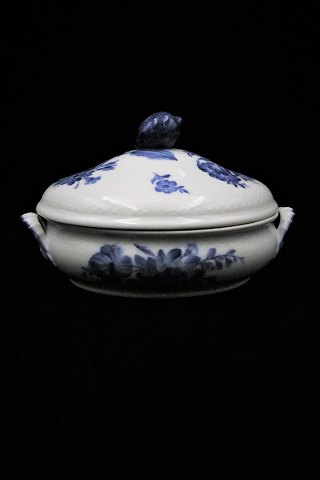 Royal Copenhagen Blue Flower Braided oval lid dish. RC#10/8054.L:25cm. 1.sorting. from before 1923.