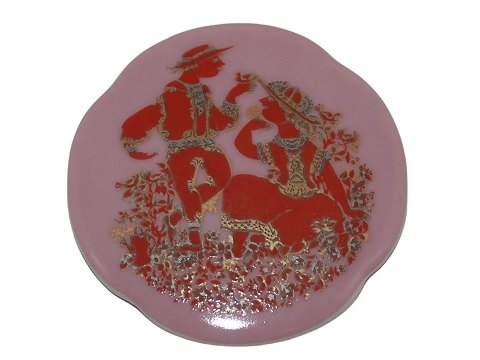 Bjørn WiinbladLyserød broche i porcelæn fra 1995