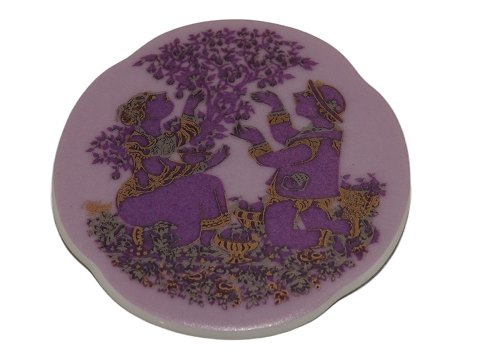 Bjørn WiinbladLilla broche i porcelæn