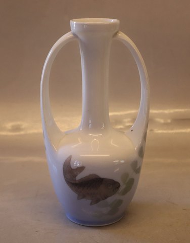 Art Nouveau 0193- 60 A Kgl. Fiskevase med 2 arme 24 cm pre 1923 painter no 99 Kongelig Dansk Porcelæn