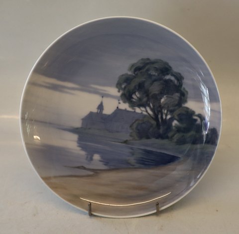 B&G 8140-357-20 Plate: Building by a lake 20 cm Signed MH Margrethe Hyldahl B&G Porcelain