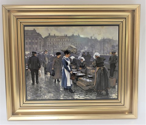 Bing & Grøndahl. Porcelæn maleri. Motiv af Paul Fischer. Fiskerkonerne på Gammel Strand.  Størrelse inclusiv ramme, 42*36 cm. Produceret 1750 styk. Dette har nummer 463.