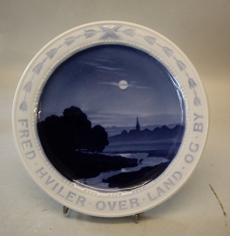 B&G Porcelain B&G Song Plate "Fred hviler over land og by 20.5 cm