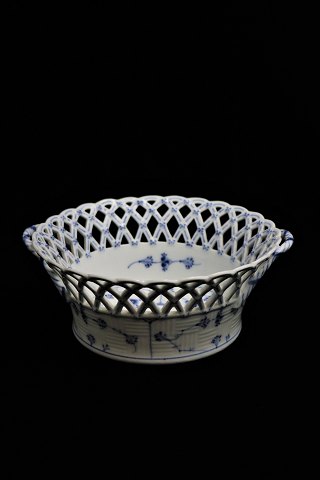 Royal Copenhagen Blue Fluted Full Lace fruit bowl with handles. H:9cm. Dia:21,5cm.RC#1/1952....