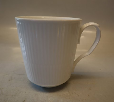 103-1 Krus med hank 11 x 8,5 cm m. hank 37 cl (1017380) Hvid Riflet Kongelig Dansk Hvid Riflet