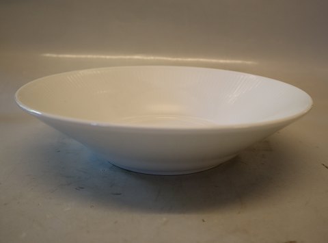 606-1 Dyb tallerken 23.5 cm Kongelig Dansk Hvid Riflet