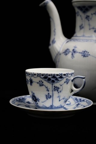 Royal Copenhagen Musselmalet Halvblonde kaffekop.RC#1/756. Kop Dia.: 7,5cm....