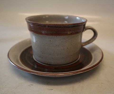 Tekop 6,5 x 10 cm, underkop 16,8 cm INGRID gråt og brunt Stentøjs Spisestel Knabstrup