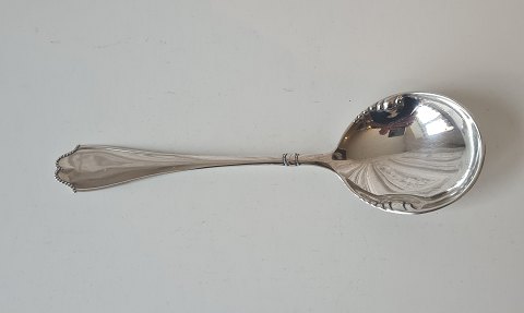 Jægerspris serveringsske i sølv fra 1933 - 23 cm.