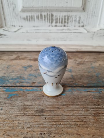 B&G Seagull with gold pepper shaker