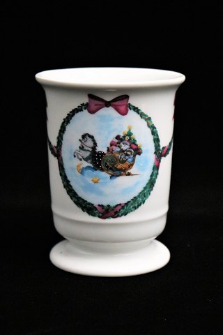 Royal Copenhagen Christmas mug "Jingle Bells" decorated with Christmas motifs...
