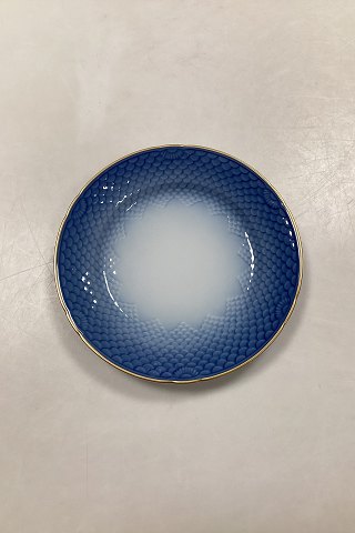 Bing og Grøndahl / Royal Copenhagen Blå Tone med guld Sidetallerken No RC 617Måler 17,5cm / 6.89 inch