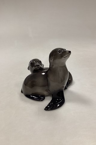 Royal Copenhagen Figur af Søløveunger No 328