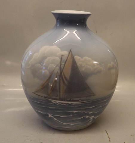 B&G 948- 5507 Stor Marine Vase 31 x 28 cm Sejlskib Bing & Grøndahl