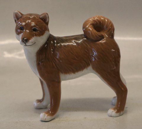 0665 RC  Dog 10,5 x  10.5 cm Chinese Zodiac figurine Year of the dog 2006 Royal Copenhagen