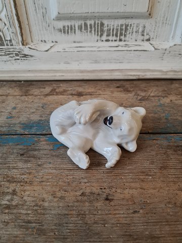 Royal Copenhagen figurine - polar bear cub No. 729 - 072