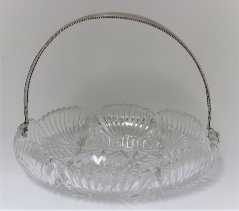 Netherlands. Large crystal bowl with silver handle (833). Diameter of bowl 26 cm.