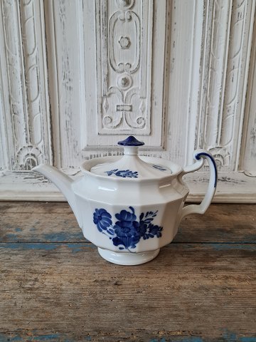 Royal Copenhagen Blå Blomst kantet tekande No. 8503