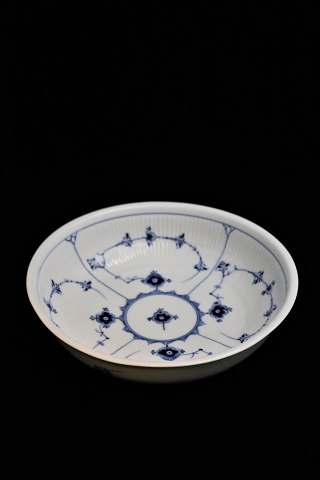 Royal Copenhagen Blue Fluted Plain salad bowl. RC#1/20. 2.sort. Before 1923...