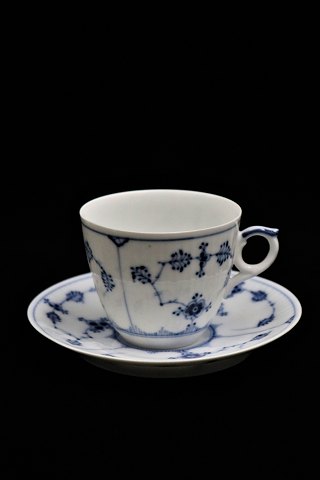 Royal Copenhagen , Musselmalet Riflet kaffekop med undertallerken.RC# 1/93...