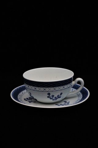 Royal Copenhagen / Aluminia Trankebar stor tekop.11/957...