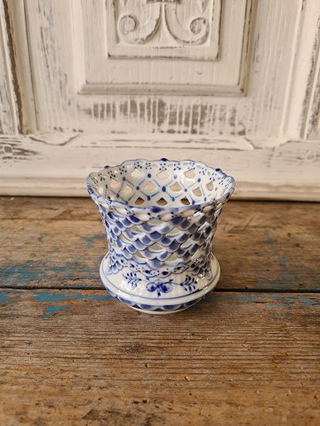 Royal Copenhagen Musselmalet helblonde cigaretbægerNo. 1015