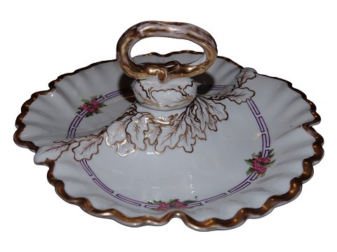 Bing & GrøndahlCabaretfad med fin dekoration fra 1853-1895