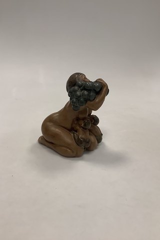 Bing & Grøndahl Figur af Kai Nielsen "Kvinde med druer og Faune" No 4022 fra Druehøstserien