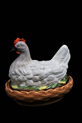 Antique earthenware egg hen from Rörstrand, finely painted with a really nice old patina...