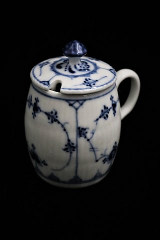 Royal Copenhagen Musselmalet Riflet sennepskrukke med låg og hank...1/137.