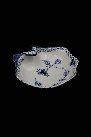 Royal Copenhagen Blue Fluted Full lace mussel shaped bowl.RC# 1/1074.