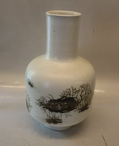 1109-5869 Kgl. Aluminia Diana Vase med harer 31 cm Nils Thorsson Kongelig Dansk Stentøj