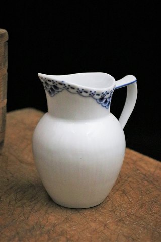 Royal Copenhagen Prinsesse flødekande. RC# 394...